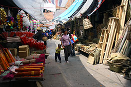 Kaili Sunday Market 