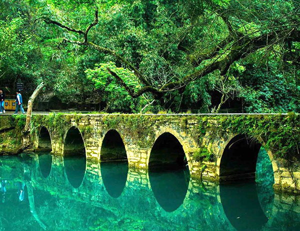 Xiaoqikong Scenic Spot